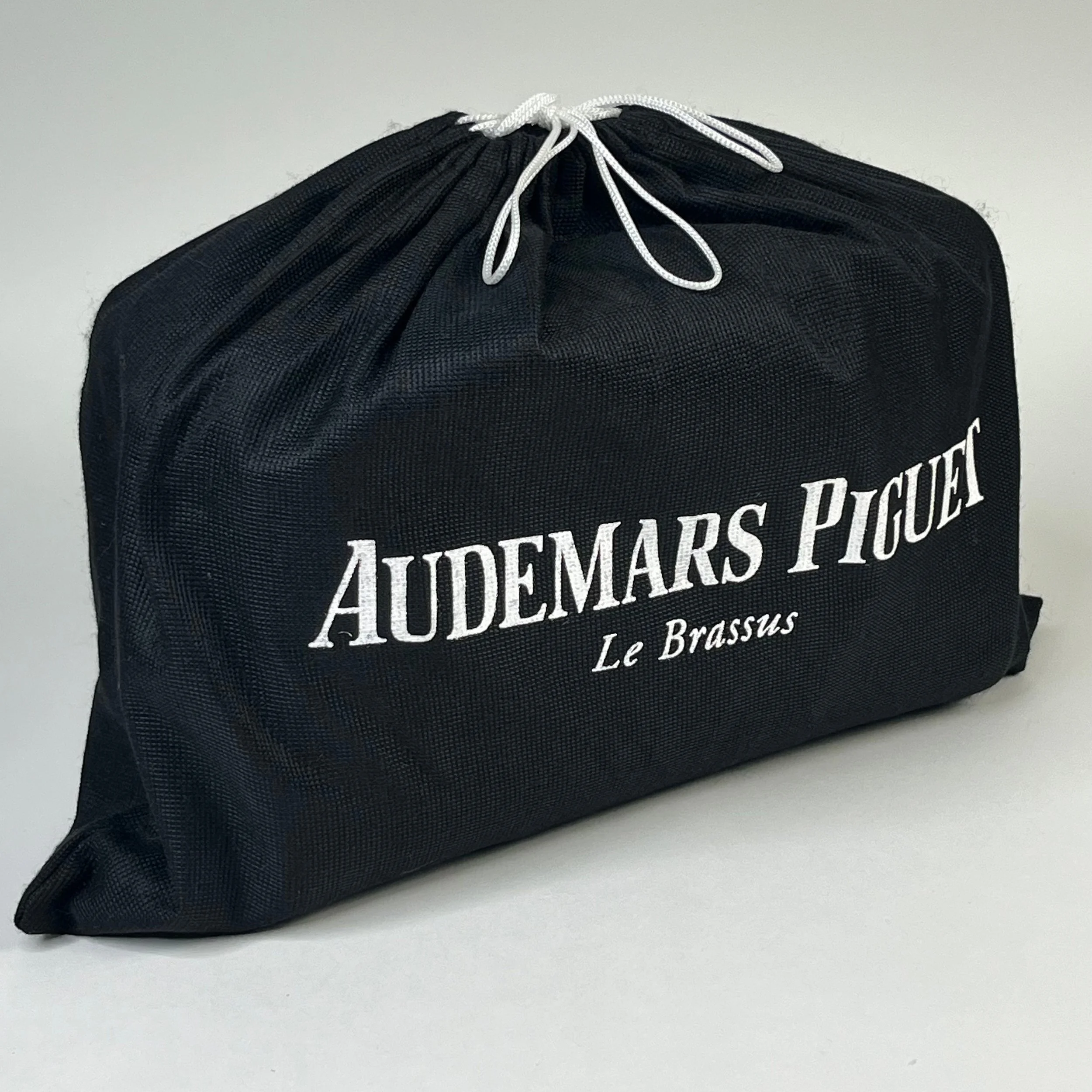 AUDEMARS PIGUET カーキ　レザー　ボストンバッグ Audemars Piguet Black Leather Travel Case Multi-Zip Organizer with